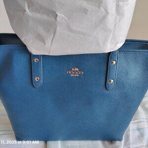 Brand new coach leather zip tote